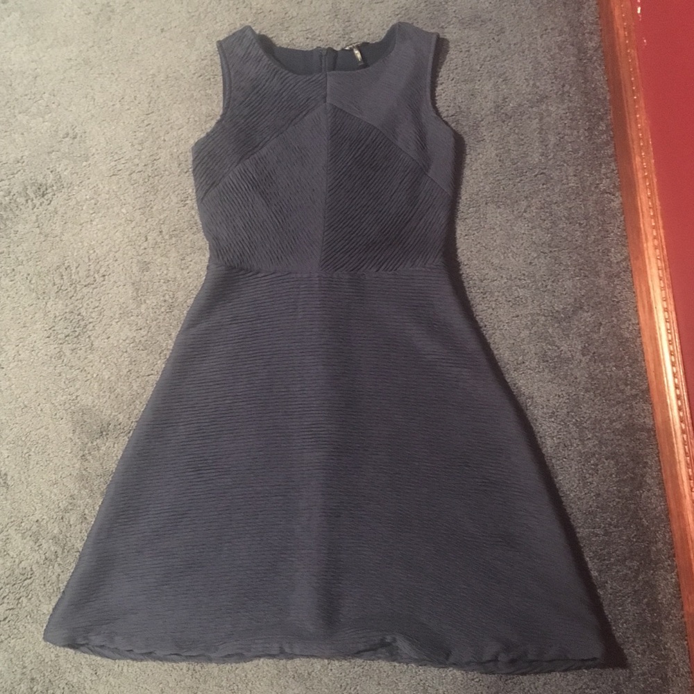 DAISY FUENTES Textured Blue Dress